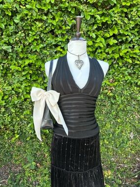 ✨Vintage Cache black halter top